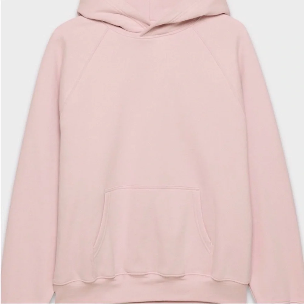 Aritzia Sweatfleece Megafit Pullover Hoodie - Picture 2 of 11